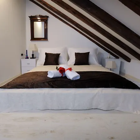 Felicitas At The Center Near The Спліт