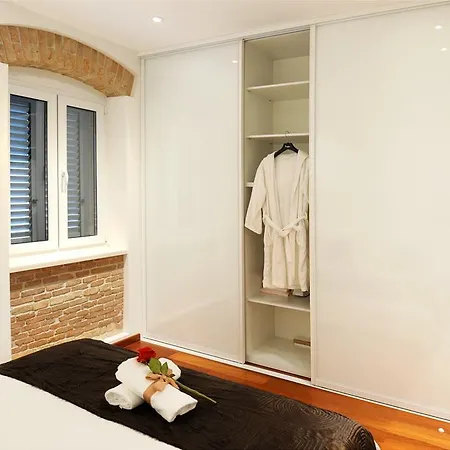 Felicitas At The Center Near The