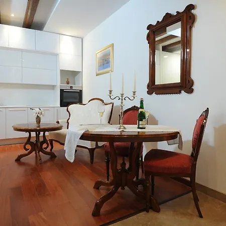 Apartment Felicitas At The Center Near The