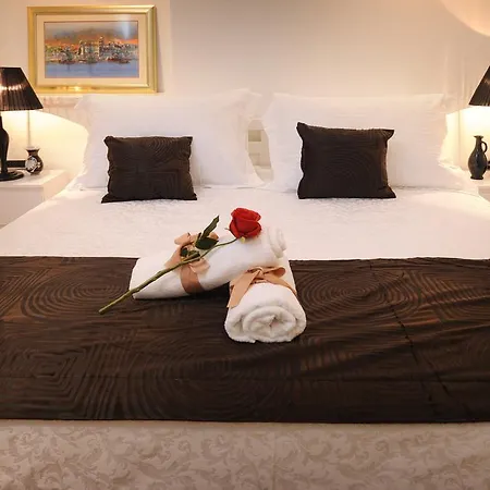 Felicitas At The Center Near The Split